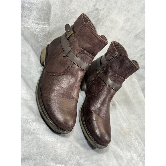 BareTrap womesn shoes 7M brown saint ankle boots with heel - Picture 7 of 16